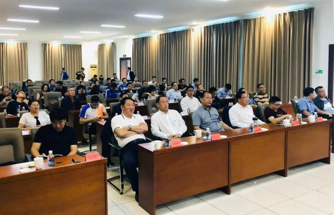 高新區集中收看慶祝中華人民共和國成立70周年大會閱兵式和群眾游行