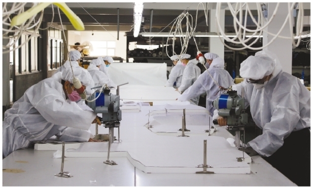 抗擊疫情加緊生產(chǎn)