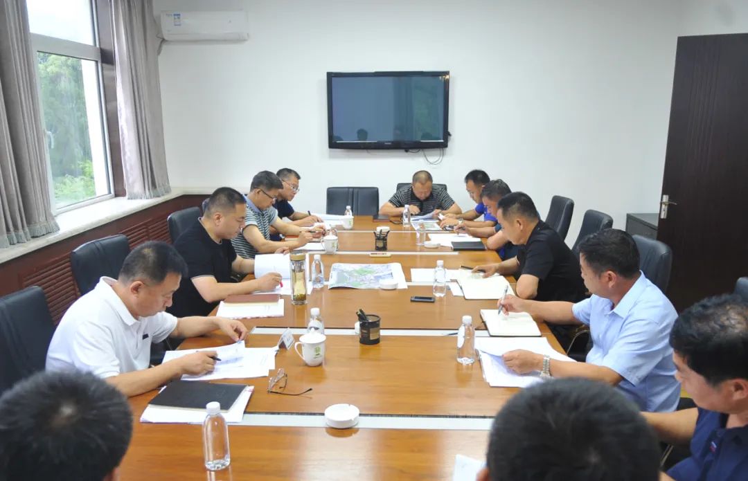 【藥都要聞】本溪高新區(qū)黨工委副書(shū)記、管委會(huì)主任張宏斌主持召開(kāi)遼寧（本溪）新型建筑材料產(chǎn)業(yè)園項(xiàng)目調(diào)度會(huì)