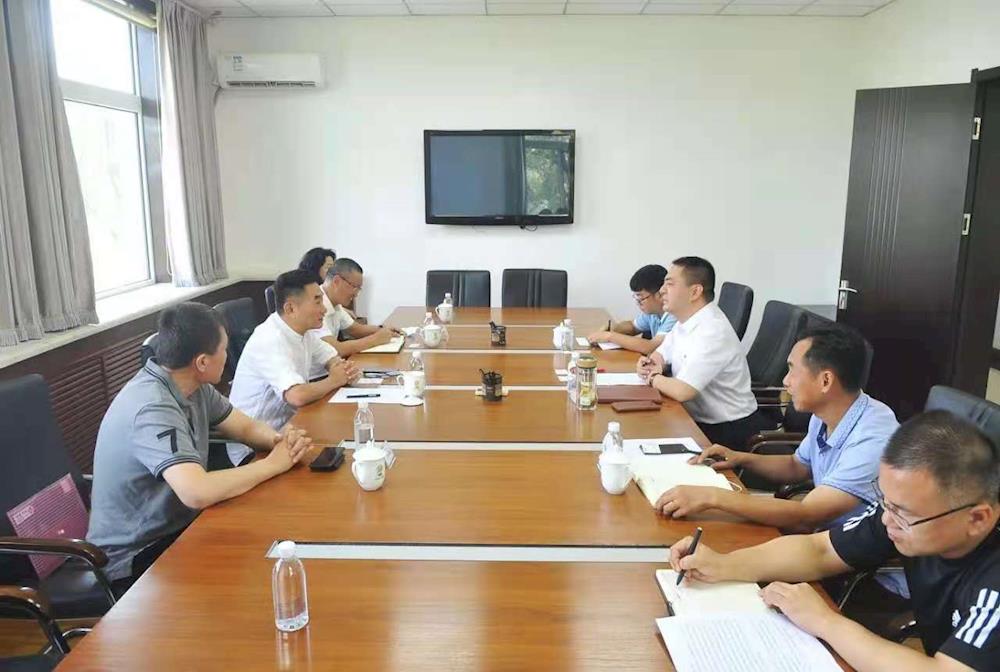 【藥都要聞】本溪高新區(qū)黨工委副書(shū)記、管委會(huì)主任張宏斌會(huì)見(jiàn)遼寧紅珊瑚藥業(yè)有限公司、紅珊瑚集團(tuán)常務(wù)副總裁王中嶽一行