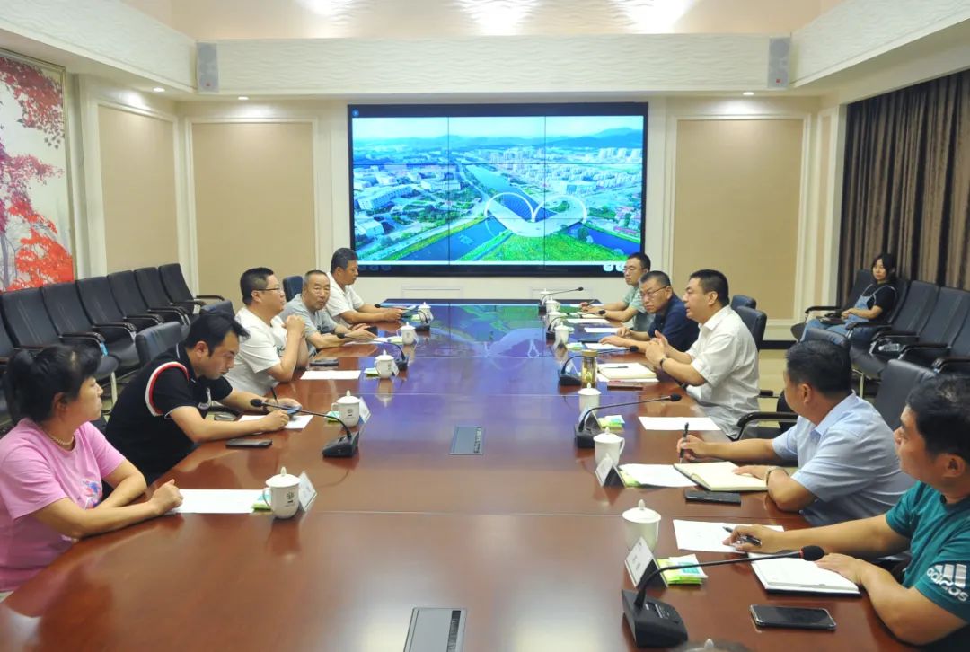 【藥都要聞】張宏斌與大連山海集團(tuán)董事長(zhǎng)周志峰進(jìn)行溝通洽談