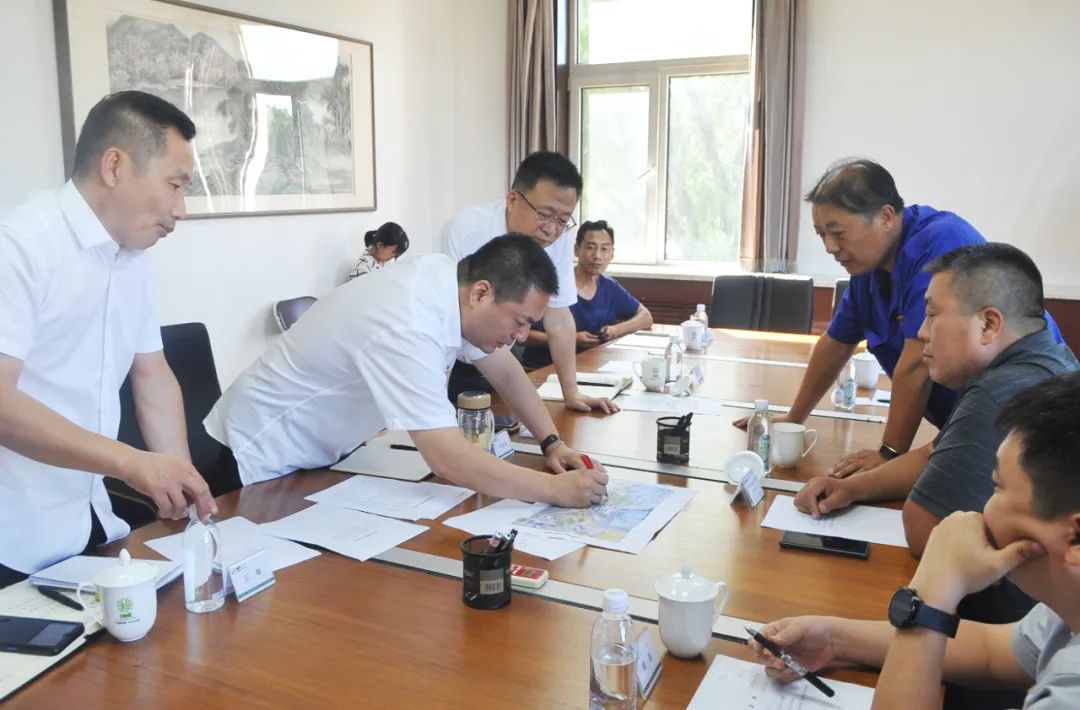 【藥都要聞】張宏斌與本溪鋼聯(lián)公司總經(jīng)理衛(wèi)傳文一行進(jìn)行座談交流