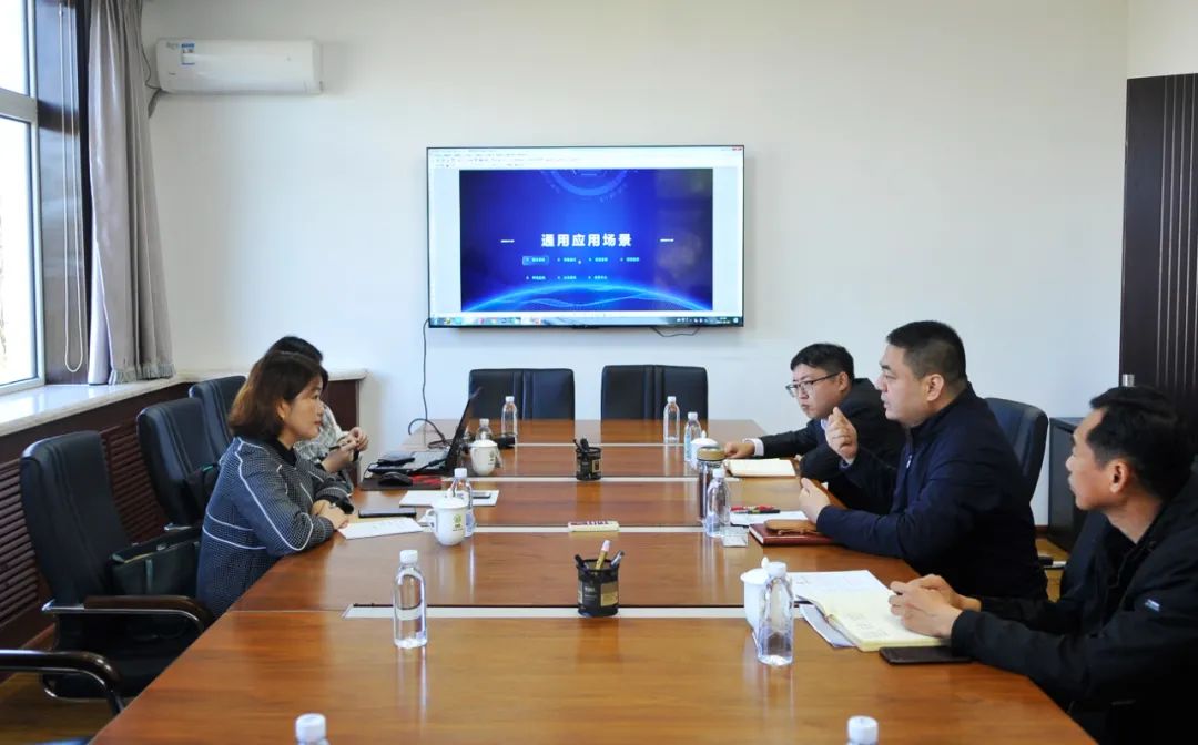 【藥都要聞】張宏斌會見蒼穹數碼技術股份有限公司遼寧分公司負責人李萍一行