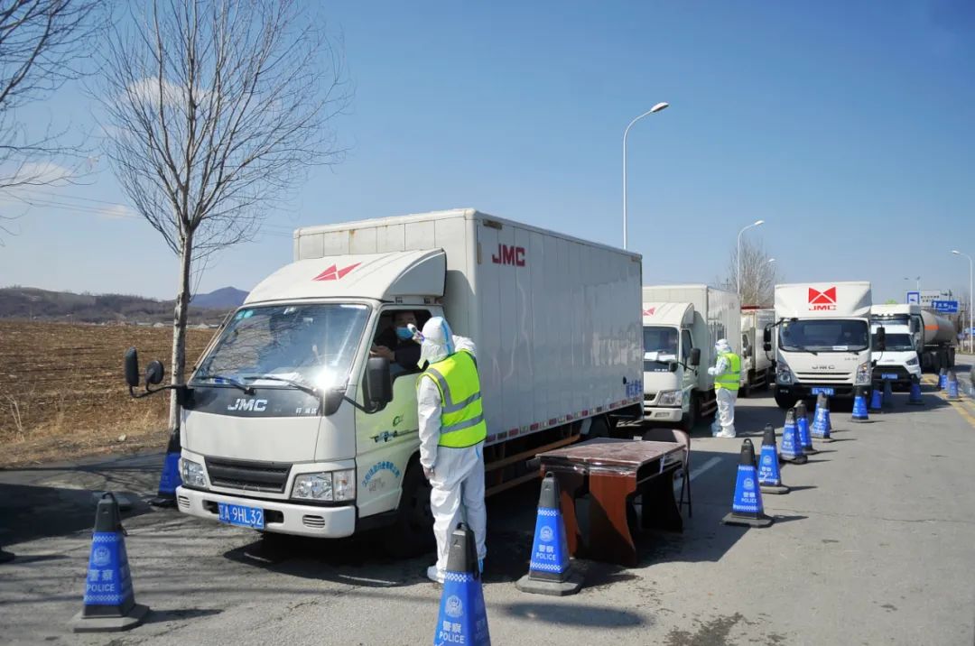 【疫情防控】筑牢“三防線” 甘當“守門人”