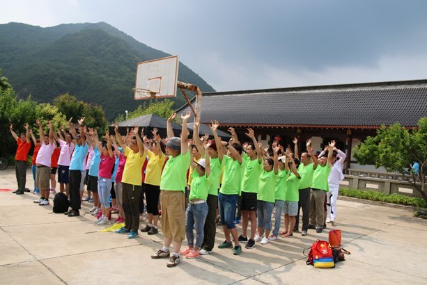 长生生物公司开展拓展训练活动