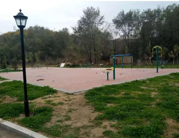 石橋子街道辦完成體育健身路徑安裝工作