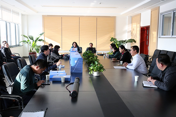 省推進(jìn)義務(wù)教育均衡發(fā)展檢查團(tuán)到省實驗學(xué)校本溪分校檢查指導(dǎo)