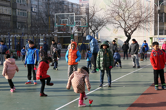 遼寧實驗學(xué)校本溪分校：彩毽翻飛賽中忙