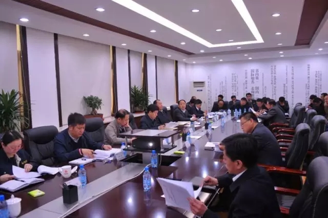 高新區召開領導班子會議 專題研究落實“中央7號文”和爭做“五個發展”旗幟工作