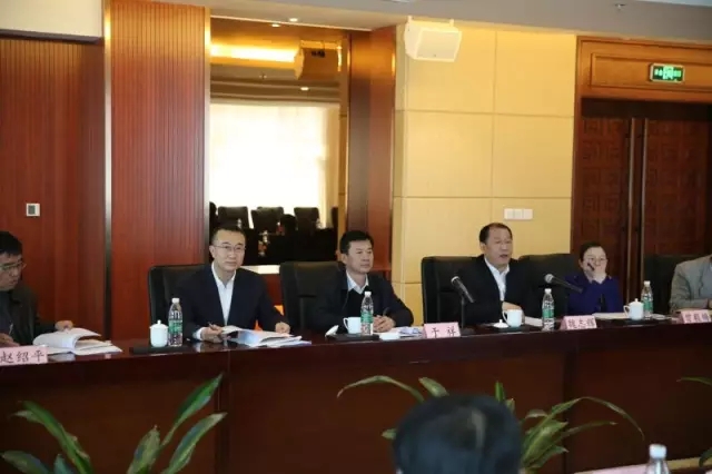 省政協副主席滕衛平調研高新區重點項目