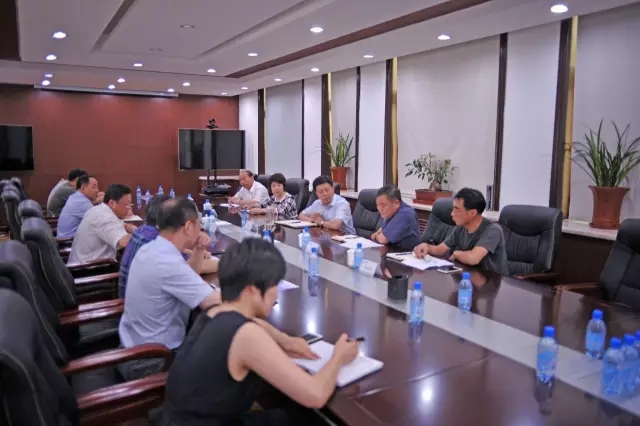 楊軍生召開遼寧醫藥職業學院建設項目調度會