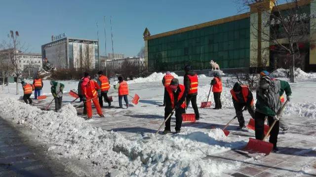 元宵佳節迎降雪 高新區積極應對保暢通 