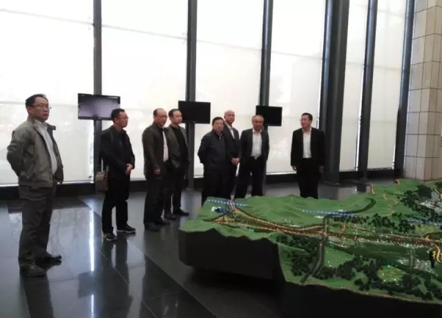 深圳華大基因農(nóng)業(yè)集團(tuán)董事長(zhǎng)兼總裁梅永紅到高新區(qū)進(jìn)行考察