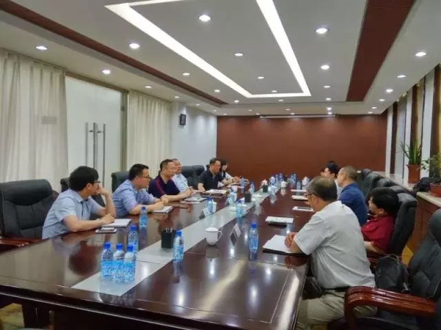 華北制藥集團來高新區洽談合作