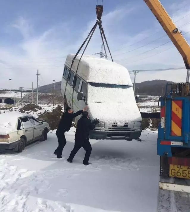 高新區排查整治“僵尸車”在行動