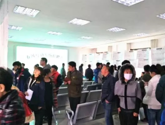 高新區(qū)開(kāi)展春風(fēng)行動(dòng)專場(chǎng)招聘會(huì)