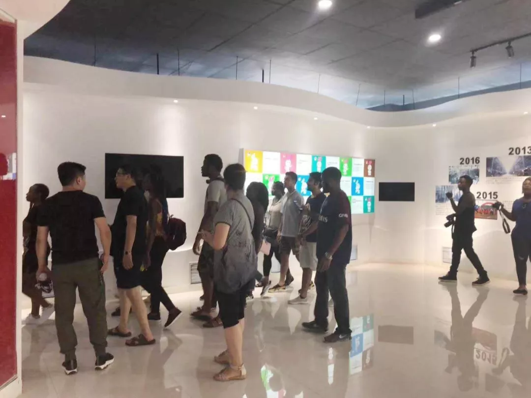 ***留學生夏令營走進中國藥都